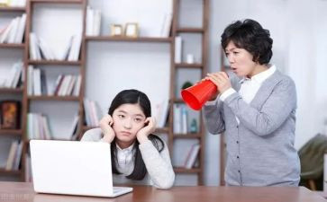 爱唠叨的作文300字8篇