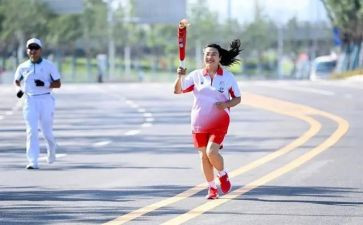 传递微笑大班语言教案7篇