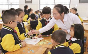 姐姐的爱作文模板6篇