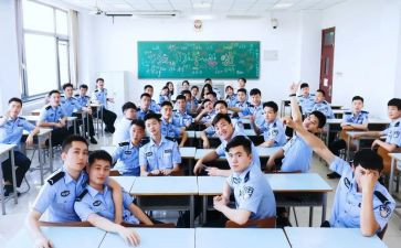警校大学自我鉴定6篇
