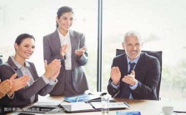 关于领导的述职报告7篇