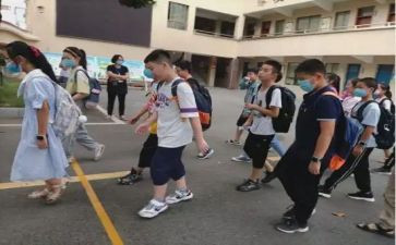 小学六年级下学期班主任工作总结模板6篇
