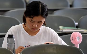 留校生申请书8篇