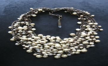 雨滴项链读后感5篇