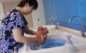 中班《洗澡》教案5篇