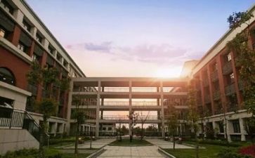 在学校的演讲稿参考5篇