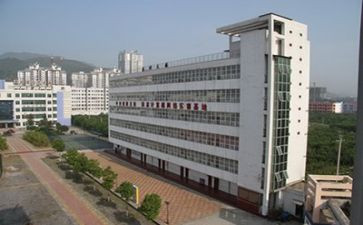 医学生中专自我鉴定精选8篇